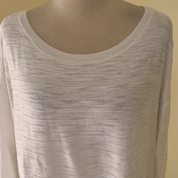 Calvin Klein jeans XL white light weight sweater. - Picture 2 of 8